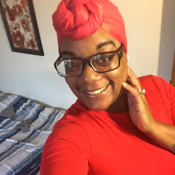 Meet your Posher, MRS. BRICE - Picture 2 of 8